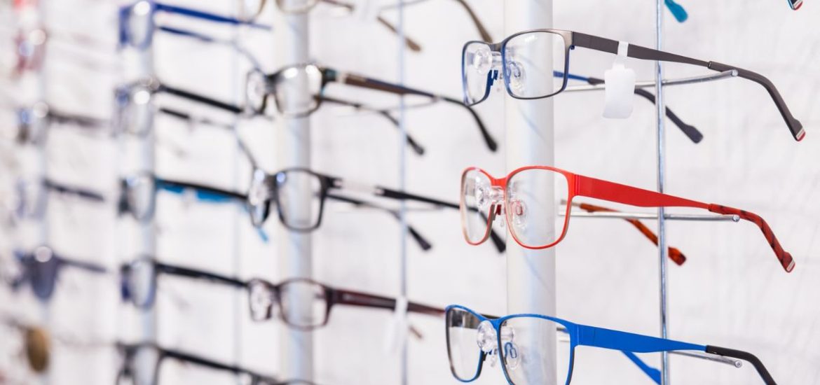 Découvrez les différents styles de montures de lunettes qui vous correspondent !